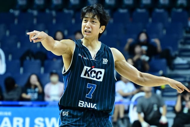 Heo Hoon during the 2026~2027 KCC Pro Basketball Regular Season game held at Busan Sajik Indoor Gymnasium at 2 p.m. on the 10th. /Photo=Provided by KBL