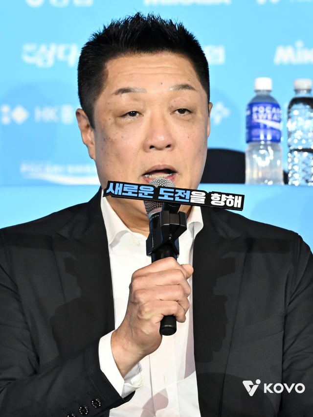 마나베 마사요시 IBK 기업은행 감독. /사진=한국배구연맹 제공