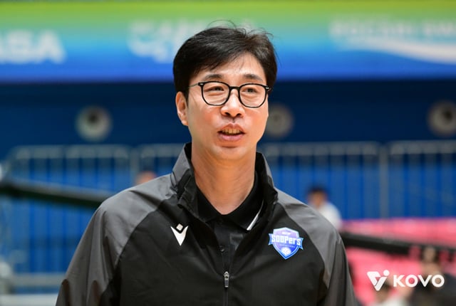 Head coach Kim Se-jin of SOOP. /Photo=Provided by the Korea Volleyball Federation
