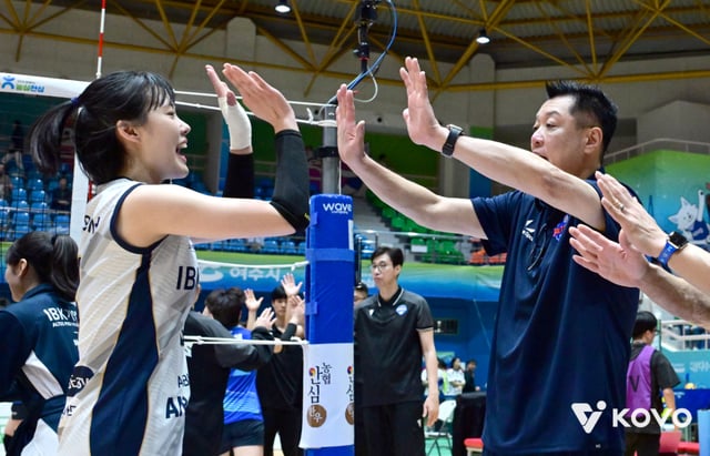 Masayoshi Manabe, entrenador de IBK Industrial Bank of Korea. /Foto=proporcionada por la Liga Coreana de Voleibol