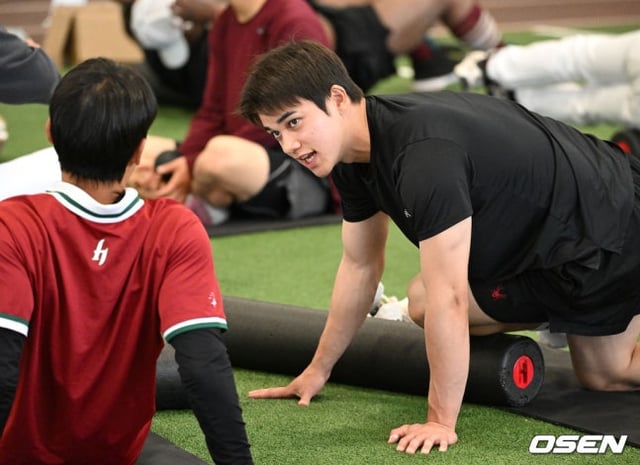 Kim Byung-hwi heads to spring camp ahead of the 2025 season.