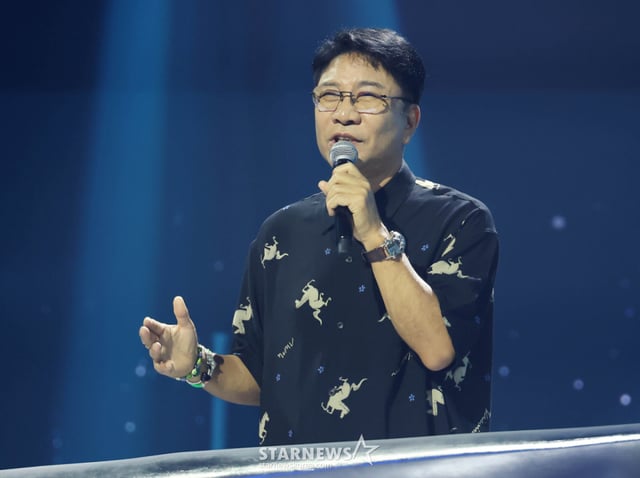 이수만 A2O 엔터테인먼트 키 프로듀서가 12일 오후 경기 고양시 일산 킨텍스 2전시장에서 진행된 A2O SOUL-LITE 데뷔 쇼케이스에서 비전을 발표하고 있다. /2026.10.12 /사진=이동훈 photoguy@