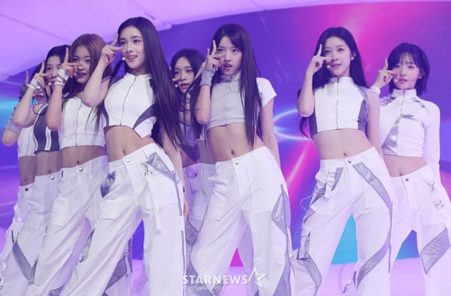 El "grupo femenino de Lee Soo-man", A2O LITE, presenta una impresionante actuación durante el show de debut "WELCOME TO SOULITE From A2O SOUL A2O LITE" (Bienvenido a Soulite desde A2O SOUL A2O LITE), celebrado la tarde del 12 en el Pabellón 2 del KINTEX de Ilsan, ciudad de Goyang, provincia de Gyeonggi. /12/10/2026 /Foto=Lee Dong-hoon photoguy@