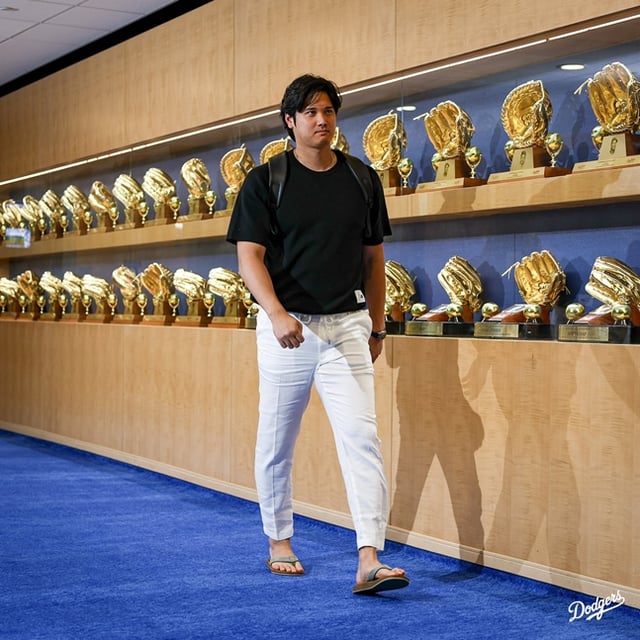 ドジャーススタジアムに出勤する大谷。 /写真=LAドジャーズ公式SNS