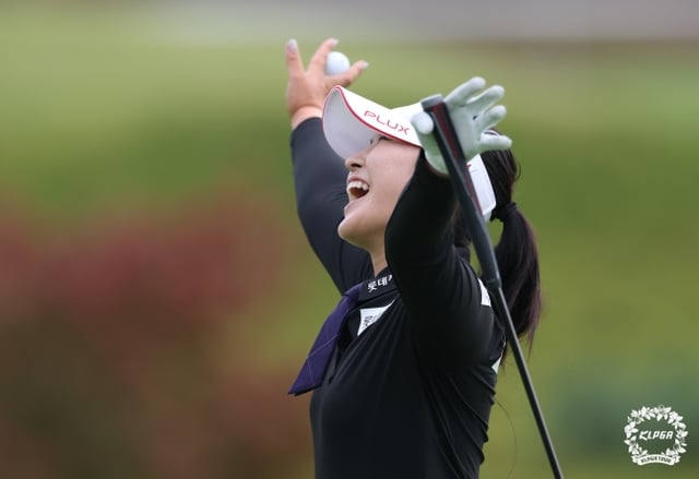 Yoo Hyun-jo celebra tras ganar el HJ Heavy Industries·Dongbu Construction Championship el día 11. /Foto=KLPGT