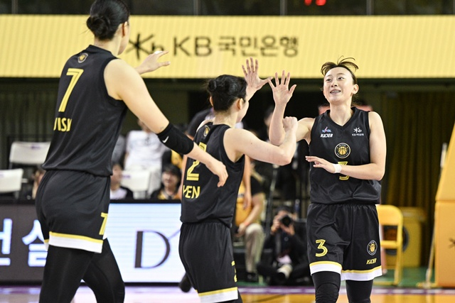 Cheongju KB roster. /Photo=Provided by WKBL