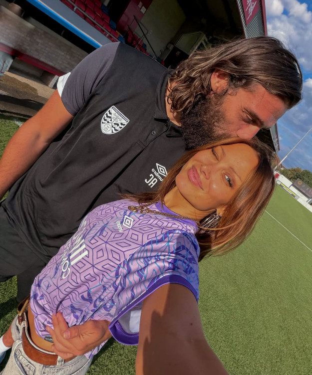 Andy Carroll (izquierda). /foto=SNS de Andy Carroll