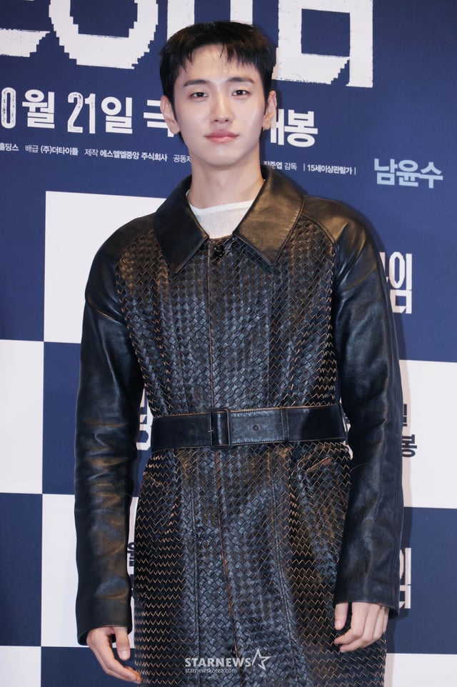 배우 남윤수가 13일 오후 서울 CGV용산아이파크몰에서 진행된 영화 '킬링타임' (감독 장준엽) 언론배급시사회 및 기자간담회에 참석해 포즈를 취하고 있다. /2026.10,13 /사진=이동훈 photoguy@