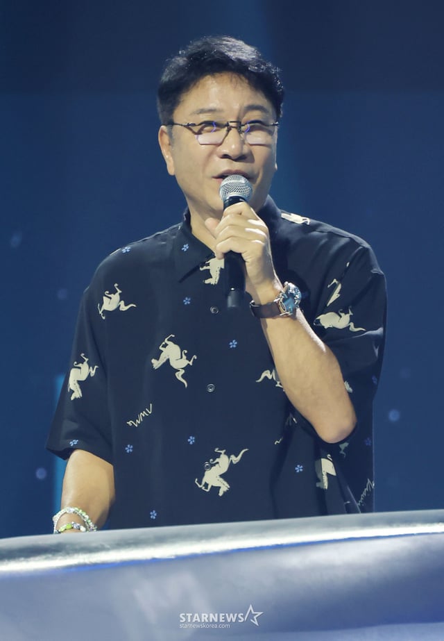 이수만 A2O 엔터테인먼트 비저너리 리더 겸 키 프로듀서가 12일 오후 경기 고양시 일산 킨텍스 2전시장에서 진행된 'WELCOME TO SOULITE From A2O SOUL A2O LITE'(웰컴 투 소울라이트 프롬 A2O 소울 A2O 라이트) 행사에서 비전을 발표하고 있다. /2026.10.12 /사진=이동훈 photoguy@