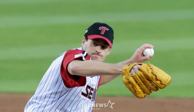 John Kennedy, relevista de los LG Twins. Se espera que asuma el rol de cerrador ante la ausencia de Son Ju-young y Go Woo-seok. /Foto=reportero sénior Kang Young-jo