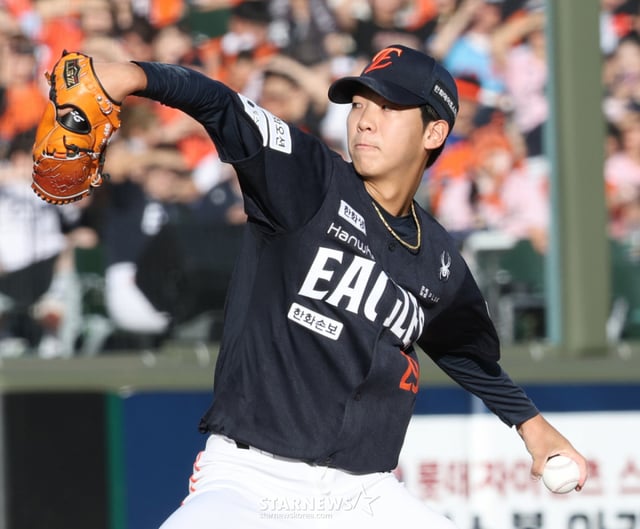 Hanwha Eagles pitcher Hwang Jun-seo. /Photo=Senior reporter Kang Young-jo
