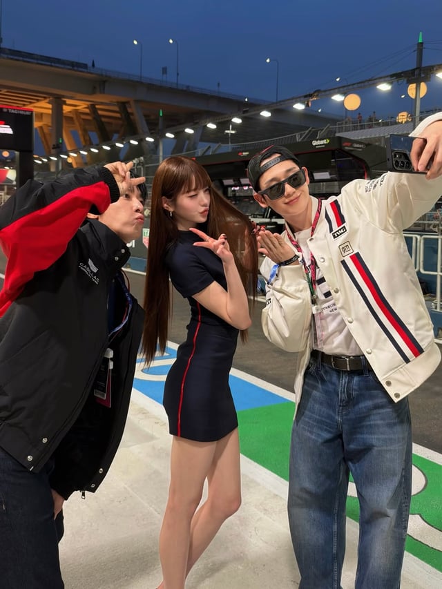 /foto=SNS de Jang Won-young de IVE