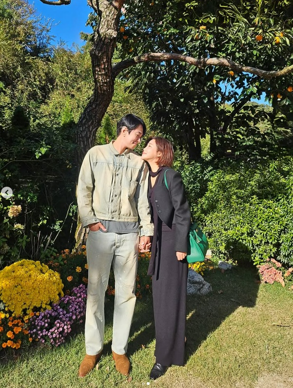 /Foto=SNS de Lee Kyu-han y Solbi