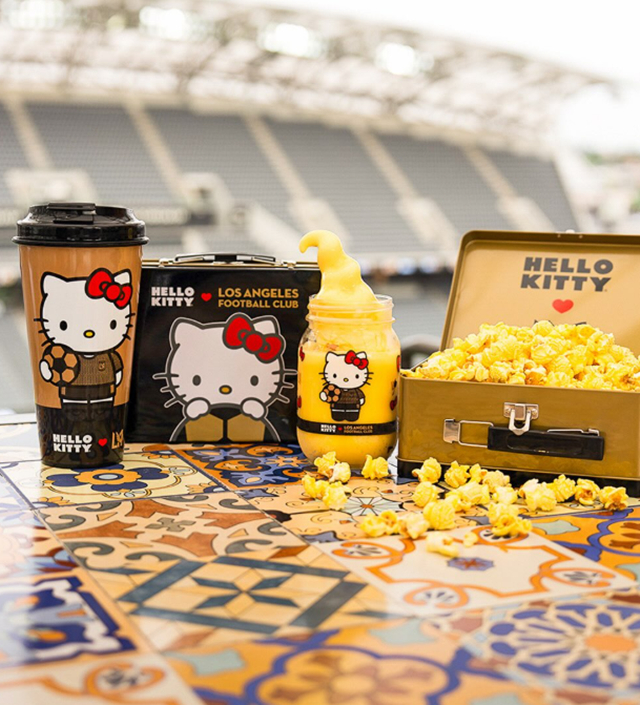 LAFC's Hello Kitty-related merchandise. /Photo=LAFC SNS capture