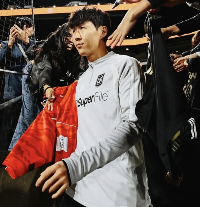 경기 전 손흥민. /사진=LAFC SNS