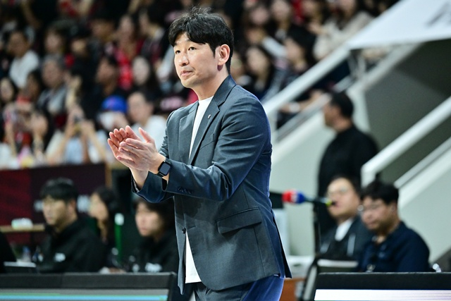 Huấn luyện viên Yang Dong-geun của Ulsan Hyundai Mobis. /Ảnh=KBL cung cấp