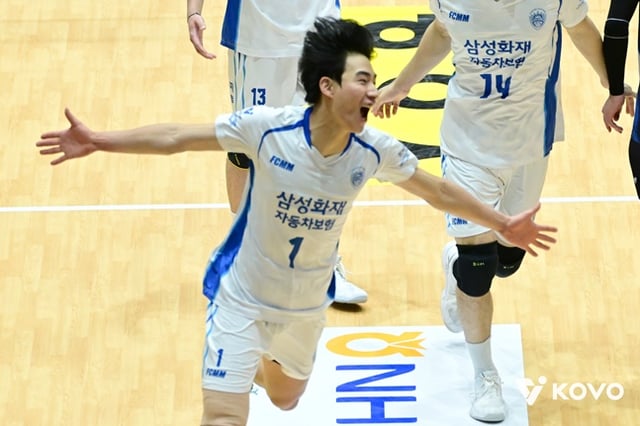 대전 삼성화재 김우진이 19일 여수 진남체육관에서 열린 인천 대한항공과 2026 여수·NH농협컵 프로배구대회(KOVO컵) 조별리그 A조 1차전에서 득점 후 포효하며 세리머니를 하고 있다. /사진=KOVO 제공