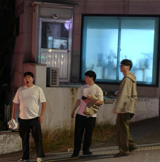 Kim Sang-ho (desde la izquierda), Noh Jae-yun, Ha Jeong-mok / Foto: SNS de Ha Jeong-mok