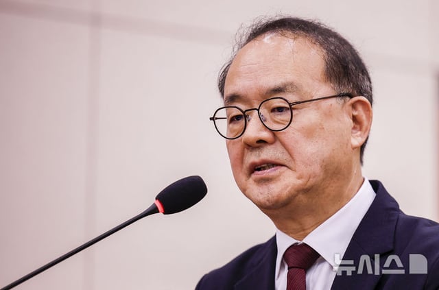 이용수 대한축구협회 회장 직무대행. /사진=뉴시스