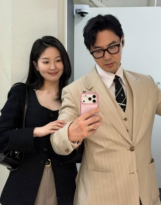Ryu I-seo y Jun Jin /foto=Jun Jin SNS