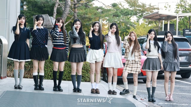 El grupo A2O LITE (A-Two-O Light), integrado por Rada, Bora, Siri, Yeong, Oa, Ayun, Aichin, Merci y Himeki, llega a las instalaciones principales de MBC en Sangam, distrito de Mapo, Seúl, el día 21 para su participación en el programa de radio de MBC "Espero que sea mediodía con Kim Shin-young". 2026.10.21 /Foto=reportero Im Seong-gyun tjdrbs23@