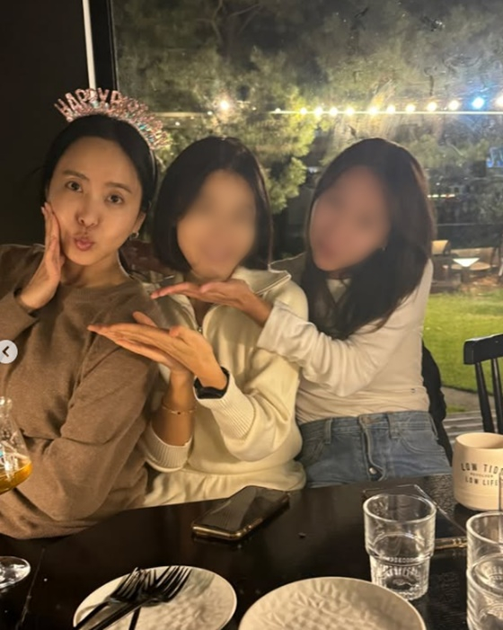 박지윤과 그의 친구들/사진=박지윤 SNS