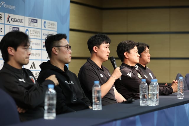 23일 인천 제물포구 하버파크호텔에서 진행된 K리그 인터내셔널 유스컵 인천 2026 기자회견에서 박요한 광주FC U18팀 감독이 취재진 질문에 답하고 있다. /사진=한국프로축구연맹 제공