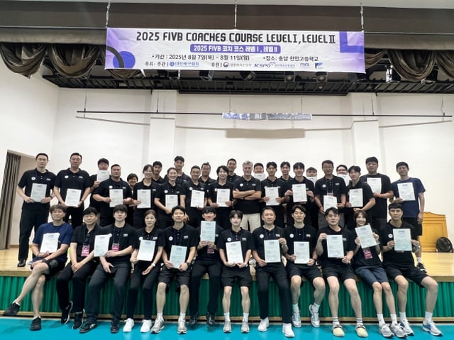 국내외 배구 지도자들이 충청북도 단양군 단양국민체육센터에서 '2026 FIVB 코치 코스' 레벨 1과 레벨 2 과정을 진행했다. /사진=대한배구협회 제공