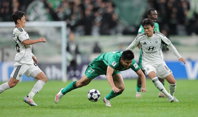 27일 중국 베이징 노동자 경기장에서 열린 2026~2027 아시아축구연맹(AFC) 챔피언스리그 엘리트(ACLE) 베이징 궈안과 전북 현대의 경기 모습. /사진=AFC 제공