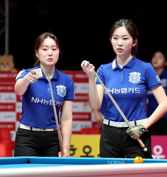 PBA 팀리그 여자 복식에서 함께 호흡하고 있는 NH농협카드 김보미(왼쪽)와 정수빈. /사진=PBA 투어 제공