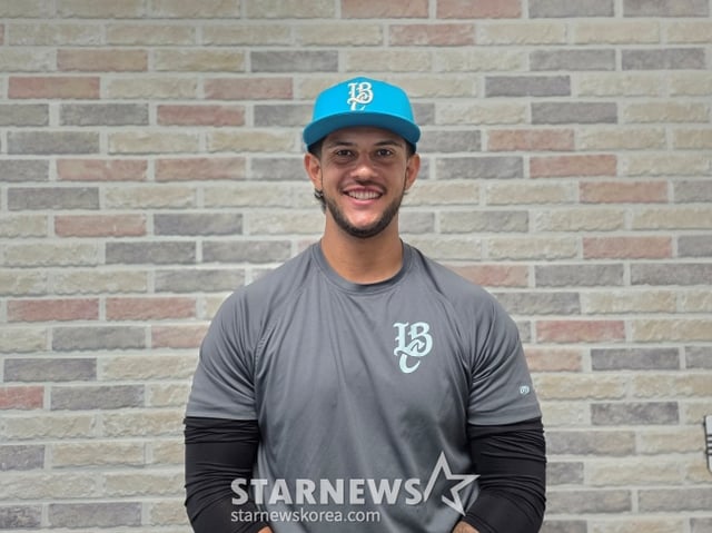 미국 롱비치 연합팀의 쿠바 배스가 30일 울산 문수야구장에서 열린 2026 KBO 가을리그 준결승전을 앞두고 스타뉴스와 인터뷰했다. /사진=김동윤 기자