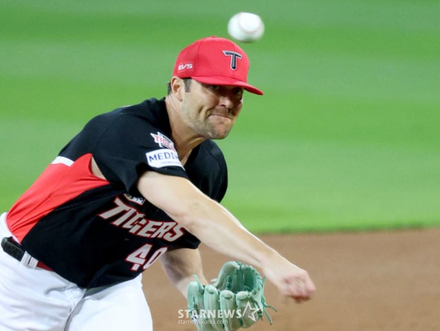2026 KBO 포스트시즌 플레이오프(PO) 1차전 삼성 대 KIA전이 2일 대구 삼성라이온즈파크에서 열렸다.  KIA 선발 네일이 역투하고 있다. /사진=김진경 kim.jinkyung@