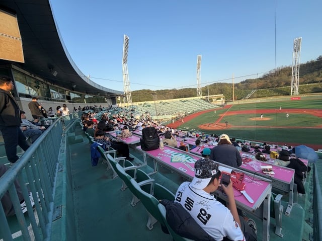 많은 야구팬이 31일 울산 문수야구장에서 열린 울산 웨일즈와 롱비치 코스트의 2026 울산-KBO 가을리그 결승전을 찾았다. /사진=울산 웨일즈 제공