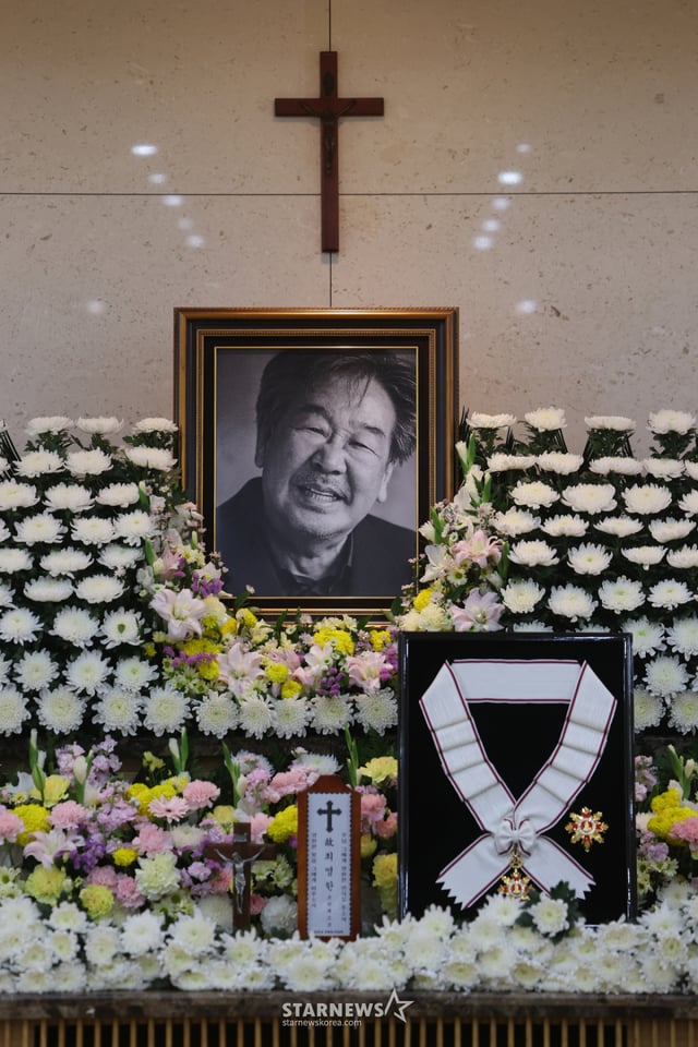 A funeral hall for the late Choi Boo-ram was set up at Asan Medical Center in Songpa-gu, Seoul, on the 30th. /Joint Photo Reporting Team /October 31, 2026 /Photo=Kim Hwi-seon hwijpg@