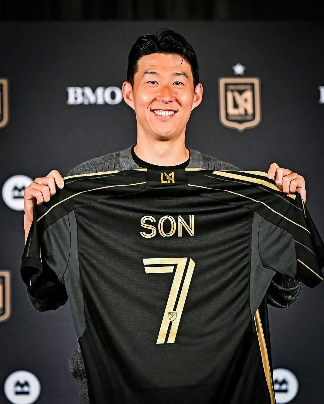 지난 7일 미국 프로축구 메이저리그사커(MLS) 로스앤젤레스(LA)FC에 입단한 손흥민. /사진=LAFC 제공