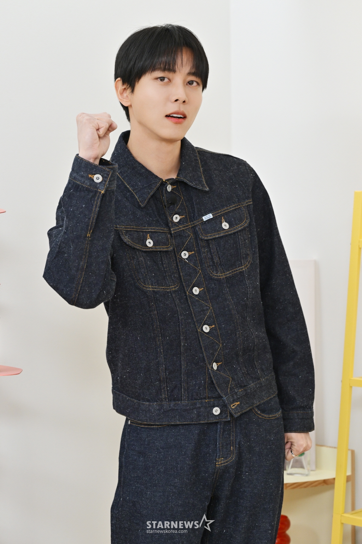 방송인 주우재가 2일 오전 온라인으로 진행된 KBS 2TV 예능 '옥탑방의 문제아들' 제작발표회에 참석해 포즈를 취하고 있다. /사진제공=KBS 2025.04.02 /사진=이동훈 photoguy@