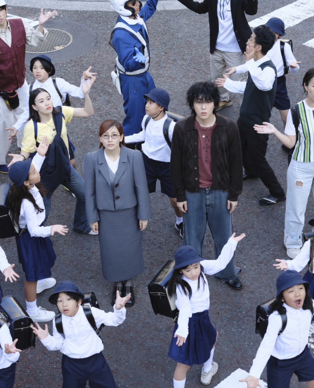 지코＆리라스 ‘DUET’ 단체 사진/사진제공=KOZ엔터테인먼트