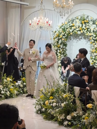 =照片=第28届肃静。