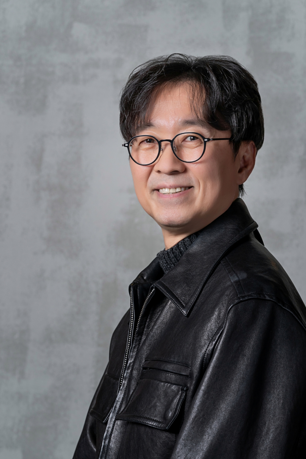 映画「王と暮らす男」のチャン·ハンジュン監督が23日に行われたラウンドインタビューのためにポーズを取っている。 /写真提供=ショーボックス 2026.01.23 /写真=イ·ドンフン photoguy@