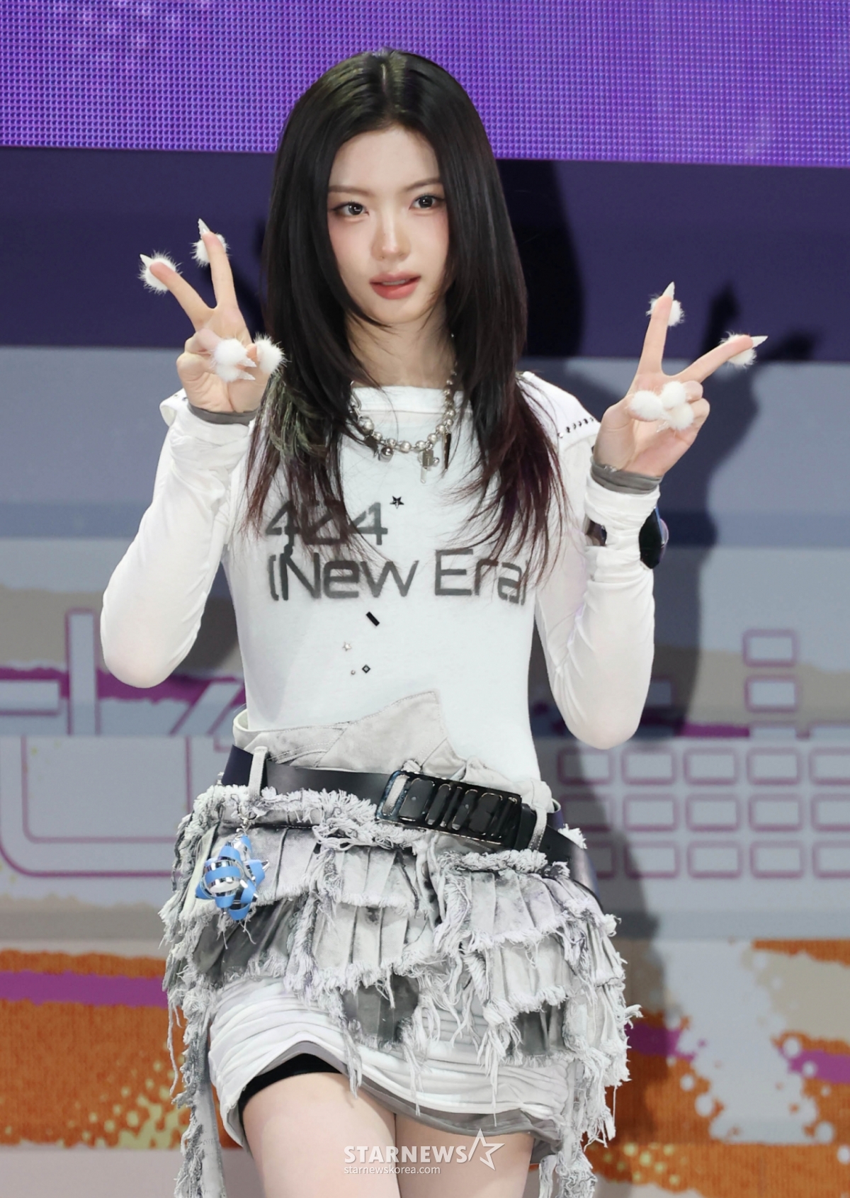 ガールズグループKii Kiiが26日午後、ソウル広津区イエス24ライブホールで行われたミニ2集「Delulu Pack」発売記念ショーケースでポーズを取っている。  今回のアルバムにはタイトル曲「404」(New Era)をはじめ、「Delulu」(デルル)、「UNDERDOGS」(アンダードッグス)、「ワンニャン」、「Dizzy」(デジ)、「To Me From Me」(トゥ·ミー·フロム·ミー)など計6曲が収録される。 /2026.01.26 /写真=イ·ドンフン photoguy@