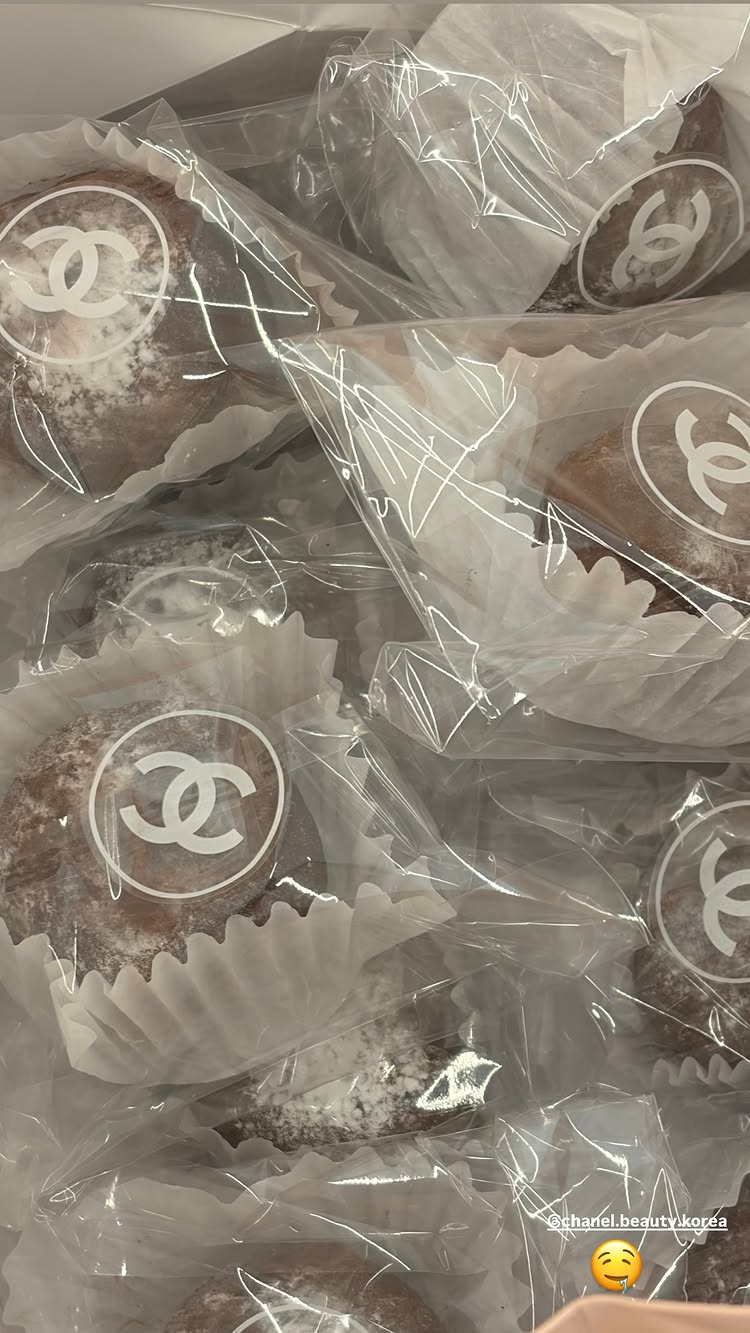 /写真=カリナ SNS