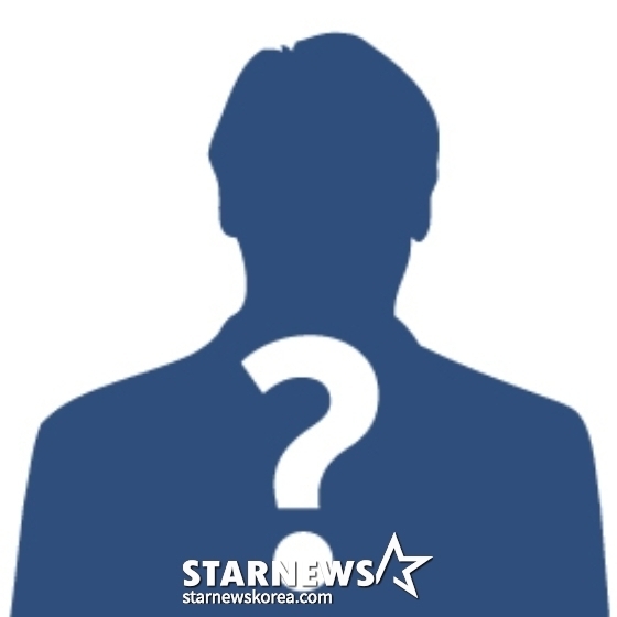 =剪影男性问号。