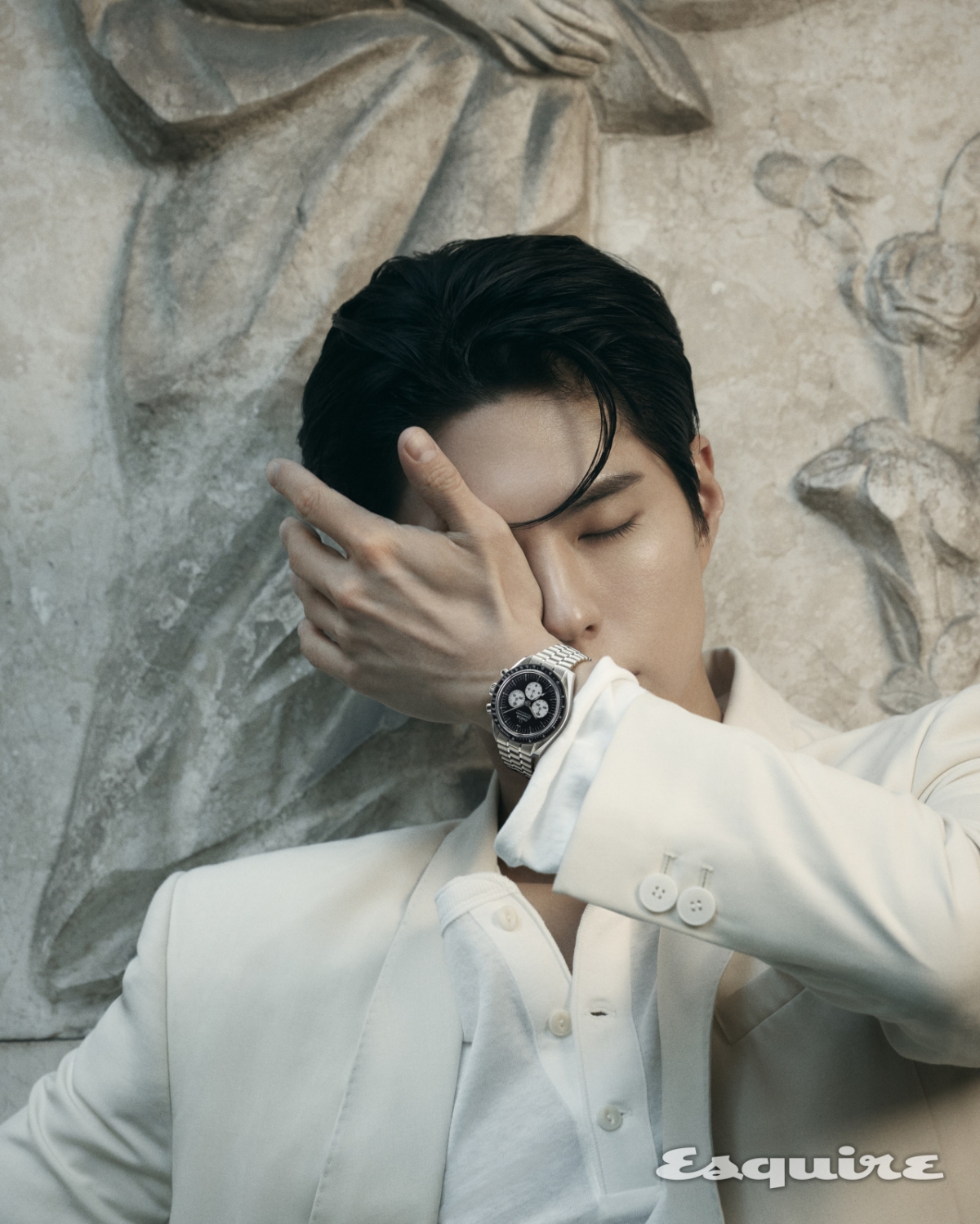 /写真=エスクァイア、オメガ