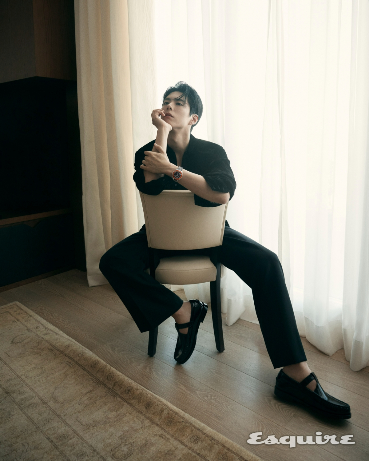 /写真=エスクァイア、オメガ