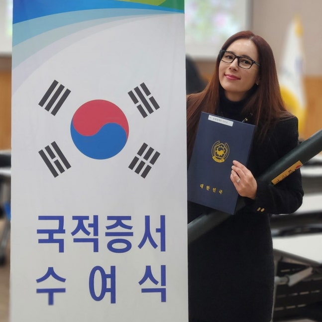 Фото = Эва Поппеля в Instagram