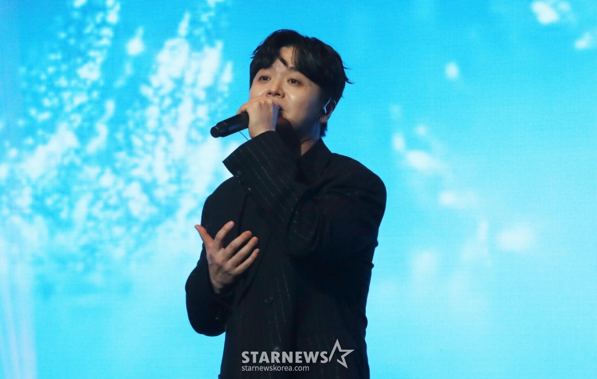 Ведущий певец Double X Entertainment Хван Гарам / Фото = Ньюсис Ким Хе Чжин