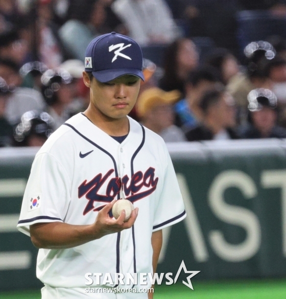 野球代表チームの右腕投手チョン·ウジュが5日、東京ドームで行われた2026WBC東京POOL開幕2回目の試合、韓国とチェコの試合に登板した。 /写真=姜永祚（カン·ヨンジョ）先任記者