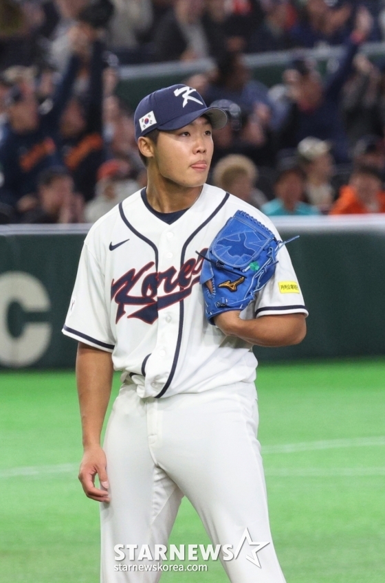 野球代表チームの右腕投手チョン·ウジュが5日、東京ドームで行われた2026WBC東京POOL開幕2回目の試合、韓国とチェコの試合に登板した。 /写真=姜永祚（カン·ヨンジョ）先任記者