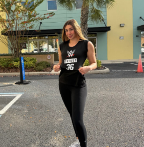 Regina Taryn. /Photo = The Sun Source