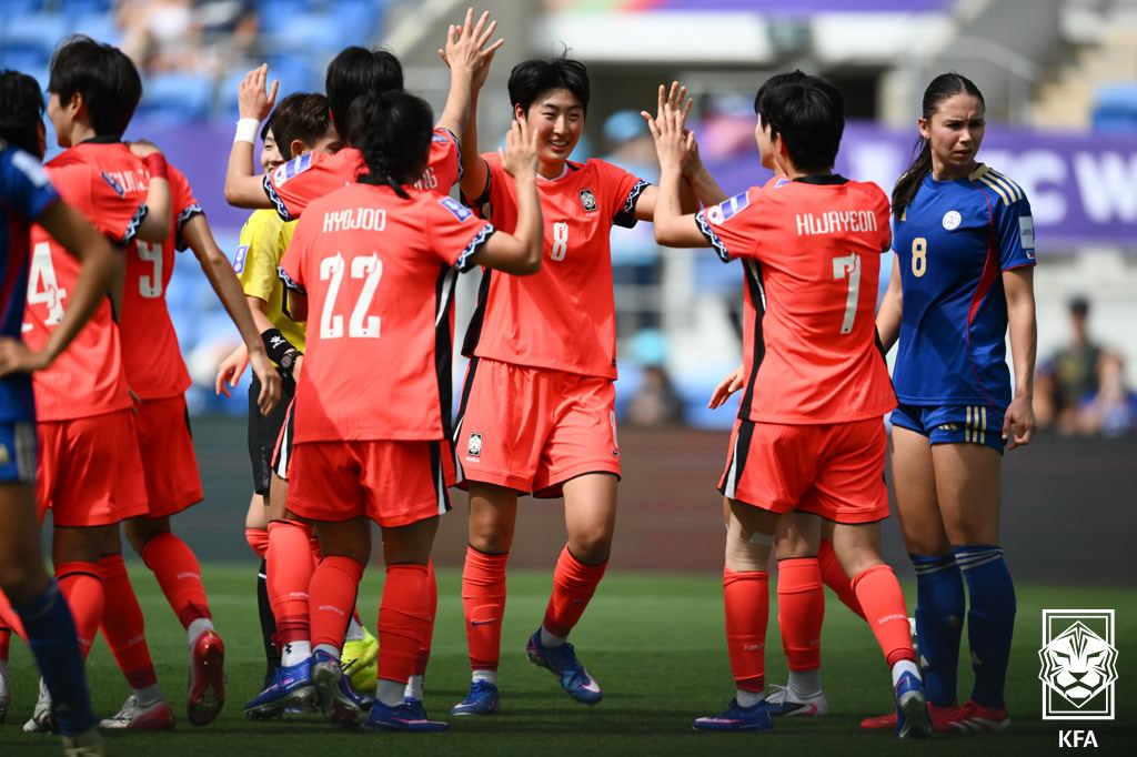 2026AFC女子アジアカップ組別リーグ第2戦のフィリピン戦で、得点成功後喜んでいる大韓民国女子サッカー代表チームの選手たち。 /写真=大韓サッカー協会提供